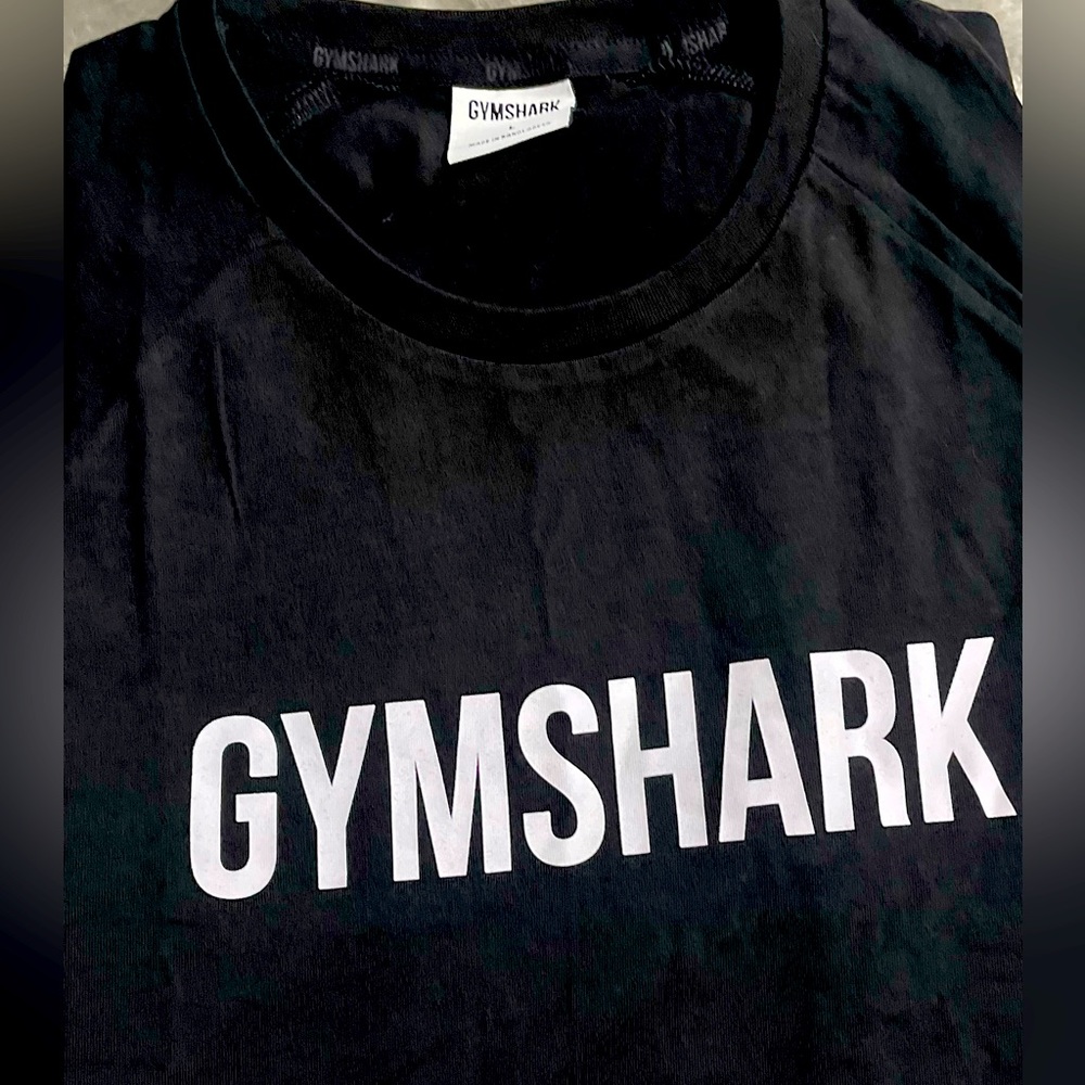 GymShark New Shirt Men’s  (L)